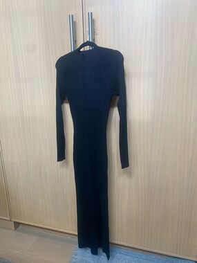 Wilfred Aritzia Slim Ribbed Long Sleeve Black Maxi Dress Size large